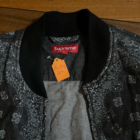 Supreme Paisley Black Bandana Jacket mint condition. Large - Picture 2 of 3